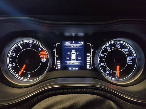 Used 2020 Jeep Cherokee Latitude Plus FWD image 23