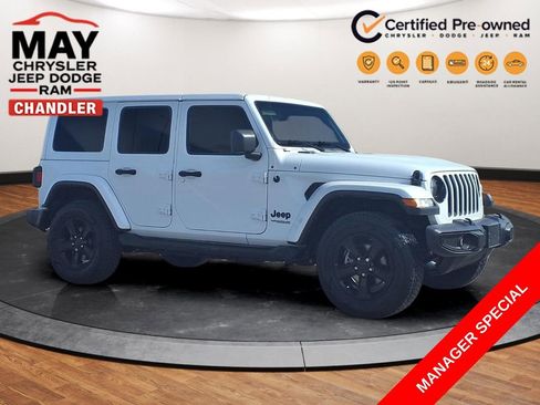 Used 2022 Jeep Wrangler Unlimited Sahara AWD/4WD image 18