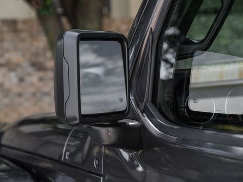Used 2023 Jeep Wrangler Unlimited Sahara w/ LED Lighting Group AWD/4WD image 55