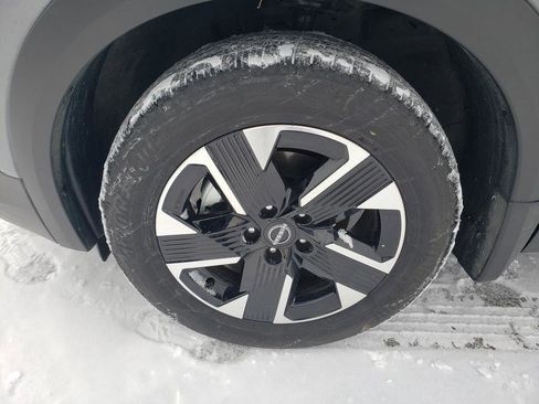 Certified 2025 Nissan Kicks SV image 42