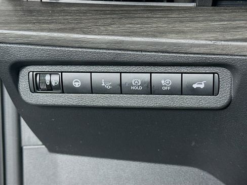 Used 2023 Nissan Ariya FWD image 17
