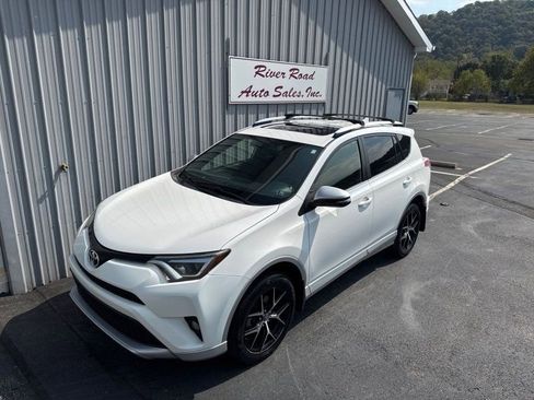 Used 2016 Toyota RAV4 SE image 15