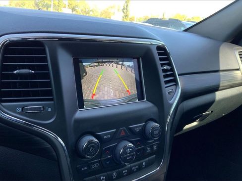 Used 2021 Jeep Grand Cherokee Freedom Edition image 14