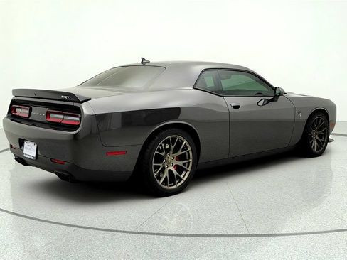 Used 2016 Dodge Challenger SRT Hellcat RWD image 5