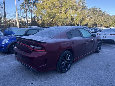 Used 2019 Dodge Charger R/T w/ Blacktop Package image 3