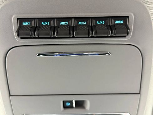 Used 2024 Ford F350 Lariat image 35