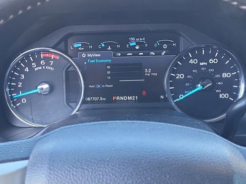 Used 2019 Ford F250 Lariat w/ Chrome Package image 11