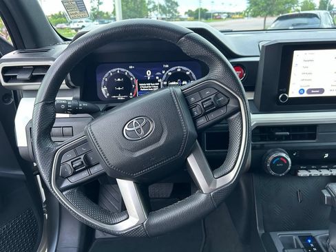 Used 2024 Toyota Tacoma TRD Off-Road AWD/4WD image 21