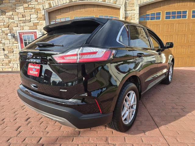 Used 2024 Ford Edge SEL w/ Convenience Package AWD/4WD image 3