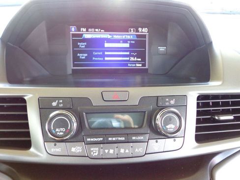 Used 2017 Honda Odyssey EX-L image 25