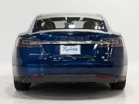 Used 2015 Tesla Model S 85D image 25