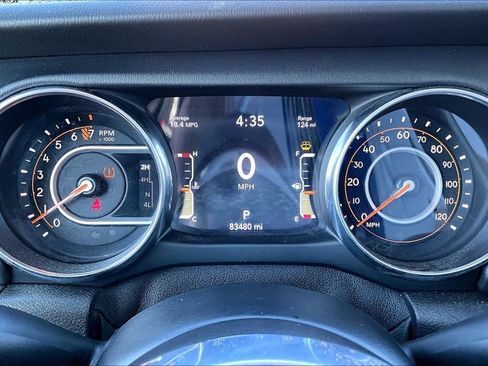 Certified 2020 Jeep Gladiator Overland AWD/4WD image 8