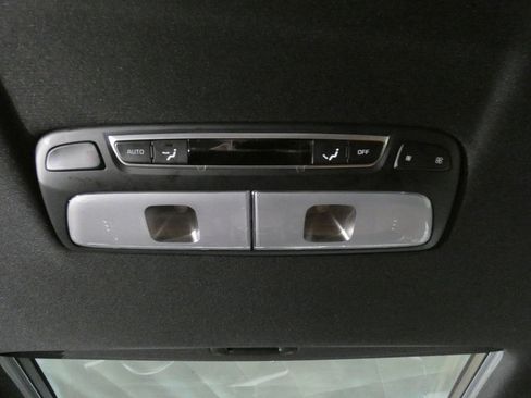 Used 2023 Kia Telluride AWD image 29