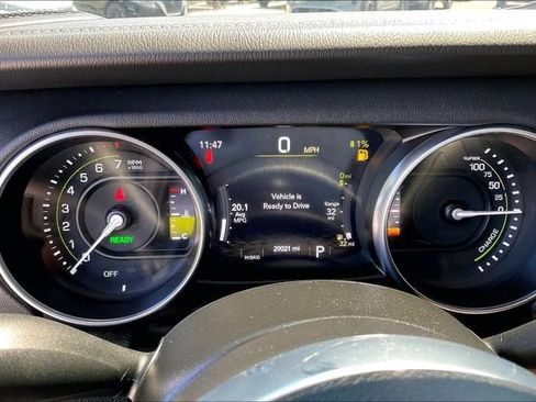 Used 2022 Jeep Wrangler Unlimited Sahara w/ Cold Weather Group AWD/4WD image 13