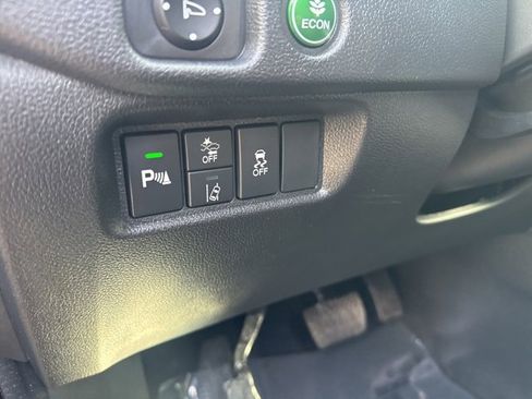 Used 2025 Honda Passport EX-L image 16