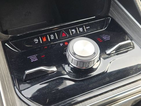 Used 2024 Jeep Wagoneer Series III AWD/4WD image 31