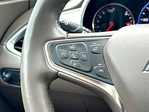 Used 2024 Chevrolet Malibu LT FWD image 24