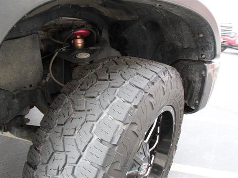 Used 2019 Toyota Tundra Platinum image 39