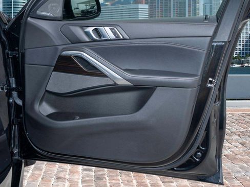 Used 2024 BMW X6 xDrive40i image 14