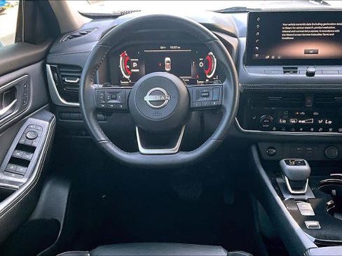 Certified 2024 Nissan Rogue SL w/ SL Premium Package image 6