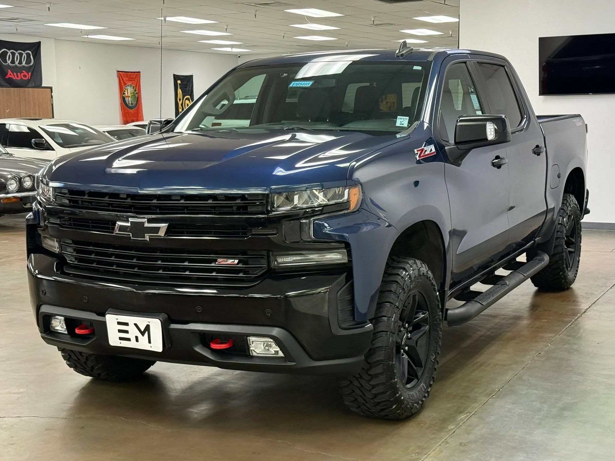 Used 2019 Chevrolet Silverado 1500 LT Trail Boss AWD/4WD image 4