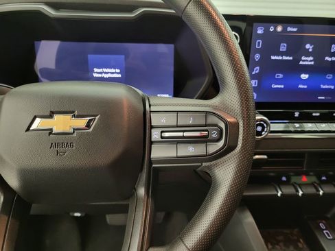 Used 2024 Chevrolet Colorado W/T image 4