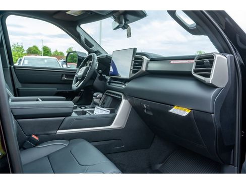 New 2026 Toyota Tundra Limited AWD/4WD image 18