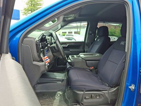 Used 2023 Chevrolet Silverado 1500 RST w/ Z71 Off-Road Package AWD/4WD image 19