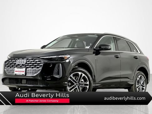 Used 2025 Audi Q5 Premium w/ 19" Wheel Package image 1