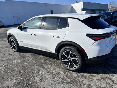 New 2026 Chevrolet Equinox EV LT image 3