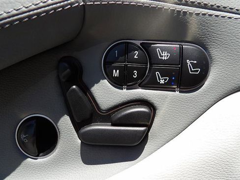 Used 2009 Mercedes-Benz SL 550 image 19