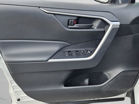 Certified 2023 Toyota RAV4 LE AWD/4WD image 13