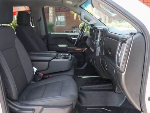 Used 2019 Chevrolet Silverado 1500 LT Trail Boss w/ Convenience Package AWD/4WD image 36