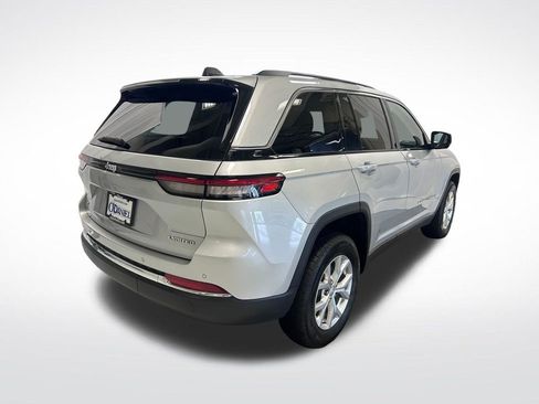 Used 2024 Jeep Grand Cherokee Limited AWD/4WD image 29