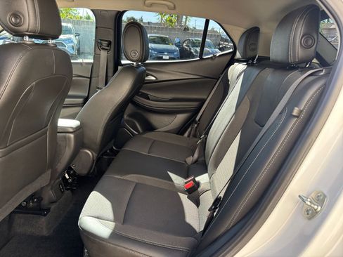 Used 2025 Buick Encore GX Preferred image 25