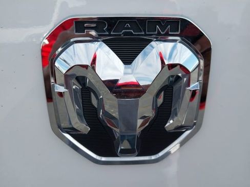 Used 2025 RAM ProMaster 2500 w/ Convenience Group image 20