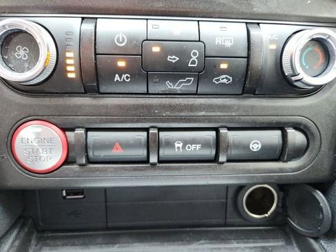 Used 2019 Ford Mustang Coupe image 19