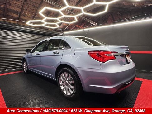Used 2013 Chrysler 200 Limited image 4
