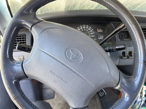 Used 1998 Toyota T100 SR5 RWD image 3