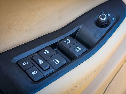 New 2026 Jeep Grand Cherokee Limited AWD/4WD image 11