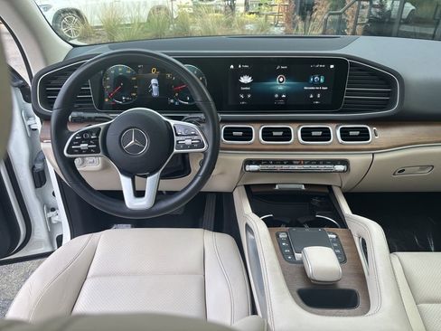 Used 2022 Mercedes-Benz GLE 350 4MATIC w/ Premium Package image 53