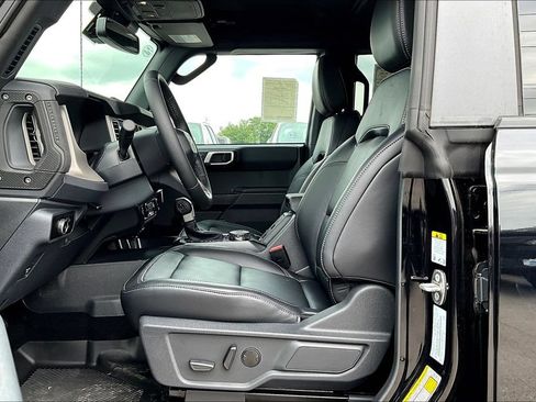 New 2026 Ford Bronco Outer Banks AWD/4WD image 9