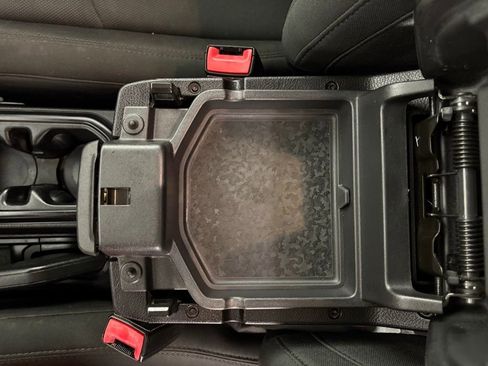 Used 2020 Jeep Wrangler Unlimited Sport S AWD/4WD image 35