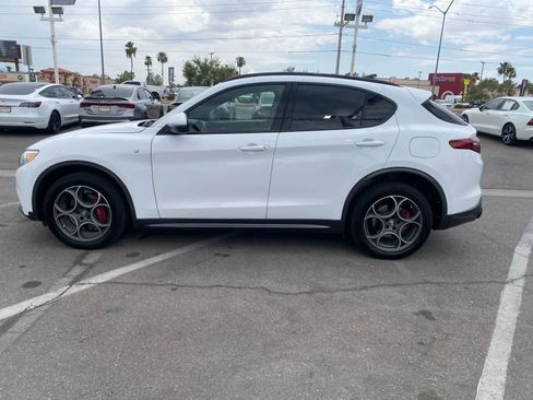 Used 2022 Alfa Romeo Stelvio Ti AWD/4WD image 9