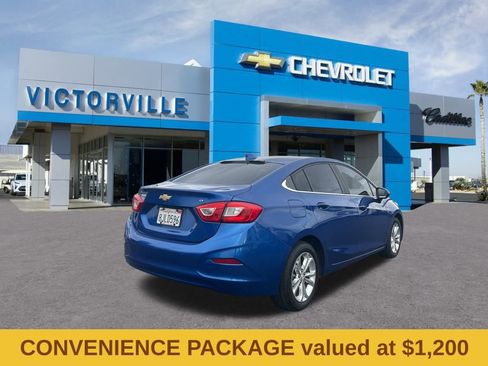 Used 2019 Chevrolet Cruze LT w/ Convenience Package image 3
