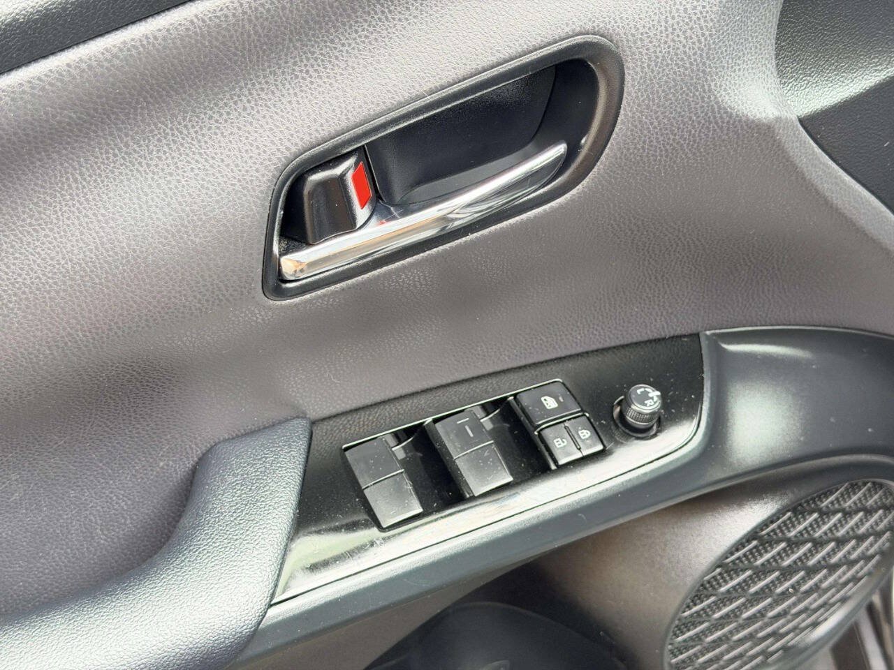Used 2022 Toyota Prius LE FWD image 17