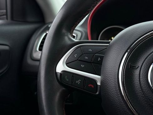 Used 2021 Jeep Compass Trailhawk image 10