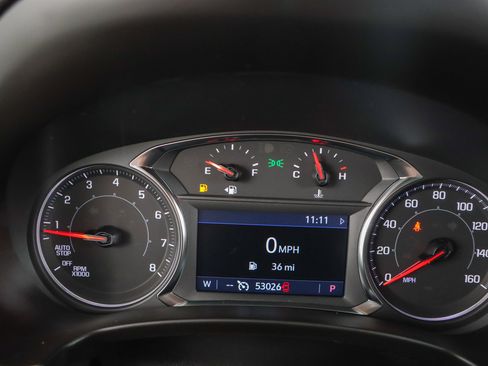 Used 2024 GMC Terrain SLT AWD/4WD image 15