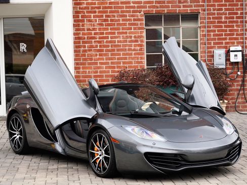 Used 2013 McLaren MP4-12C Spider RWD image 16