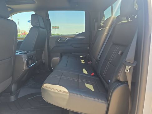 New 2026 Chevrolet Silverado 1500 High Country AWD/4WD image 14